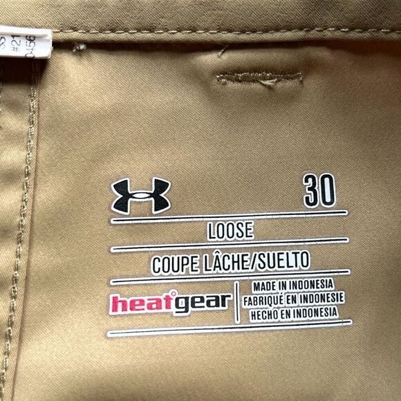 Under Armour Heat Gear Loose Khaki Shorts Mens 30x9.5 - Picture 2 of 9